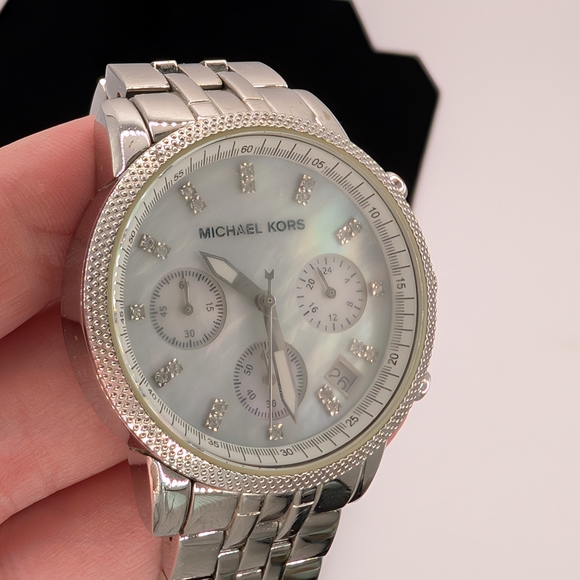 MICHAEL KORS Watch Stainless Steel with Rhinestone and Mother of Pearl on Face - Picture 3 of 9